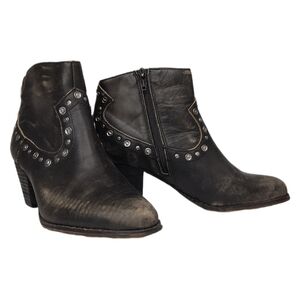 Corso Como Black Leather Boho Distressed Silver Studs Ankle Boots Sz 6.5